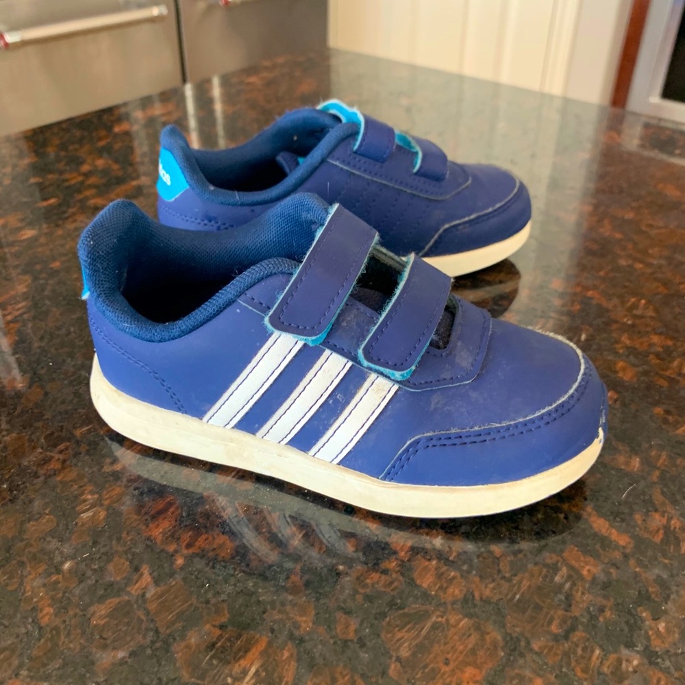 Adidas VS Switch 2 Boys Sneakers
